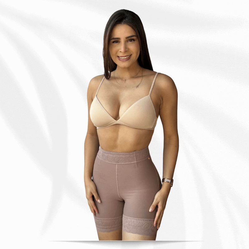 Short cola prehormada elástico en glúteo